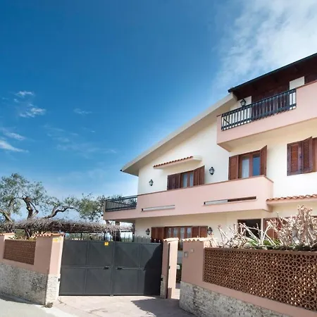 فندق مبيت وإفطار Chorisia