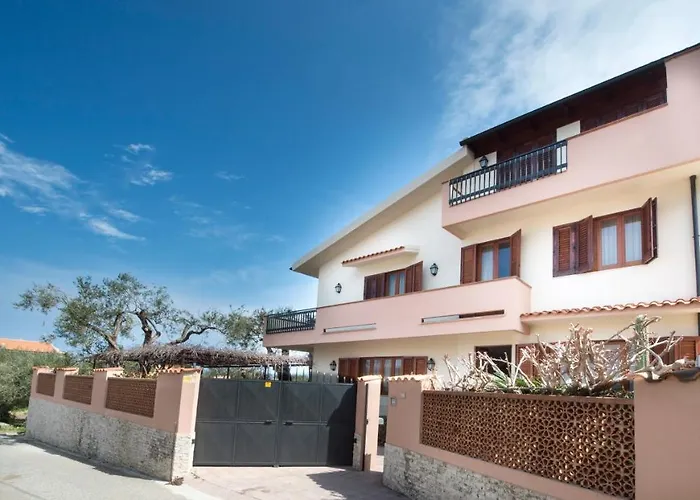 فندق مبيت وإفطار Chorisia